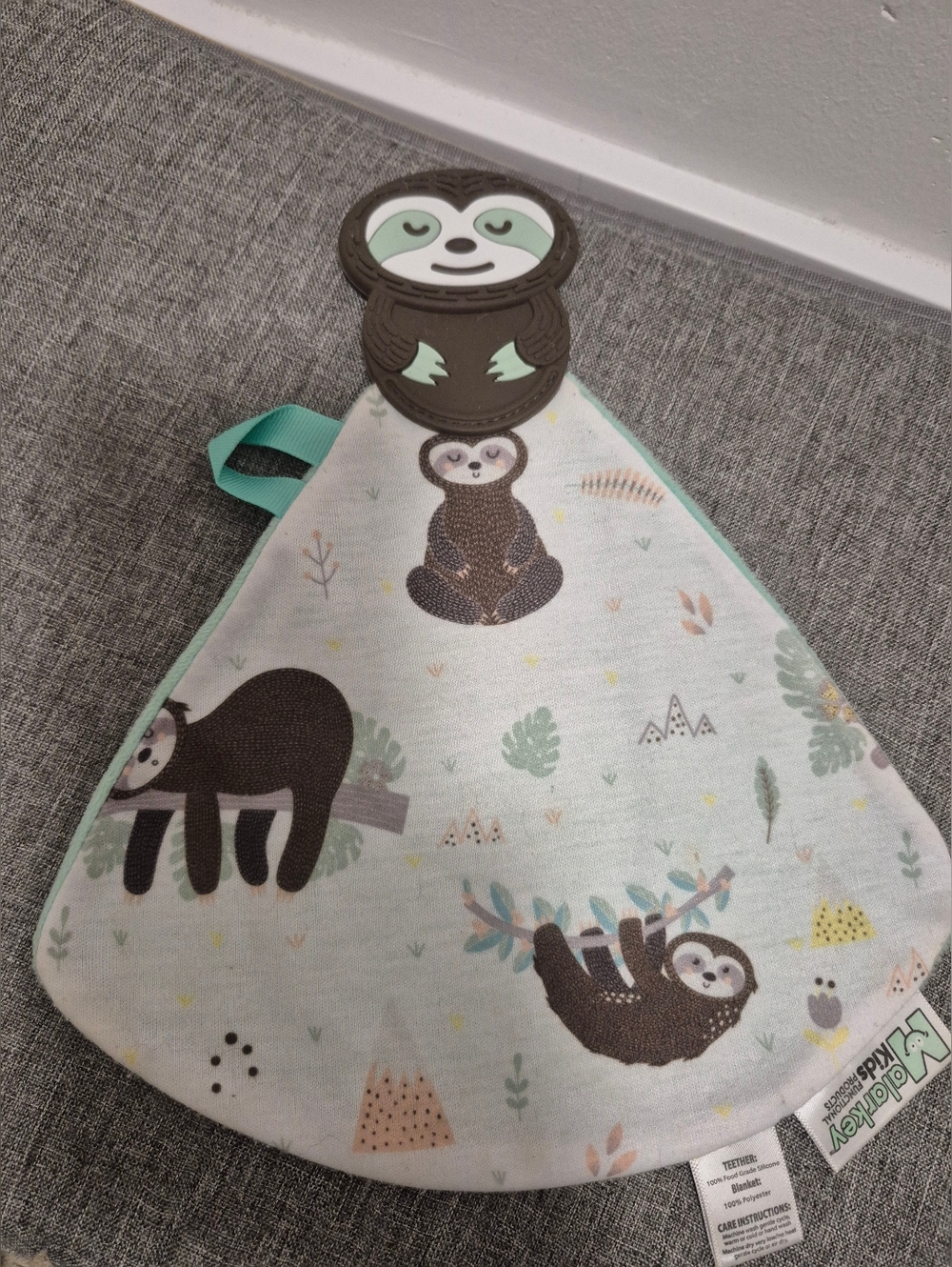 *5 Items for $25 Baby Items* Malarkey Kids Munch-It Blanket in the Snuggly Sloth